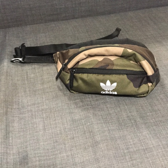 adidas Other - Adidas fanny pack